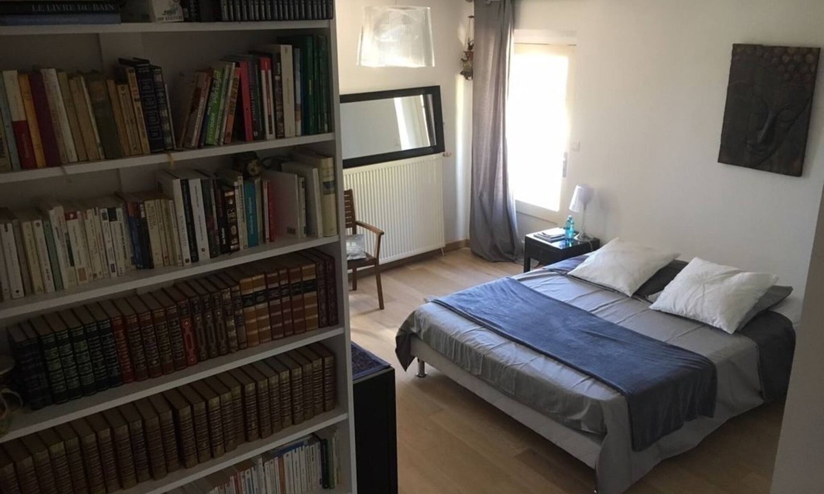 Florentin House | Charming guest room with swimming pool