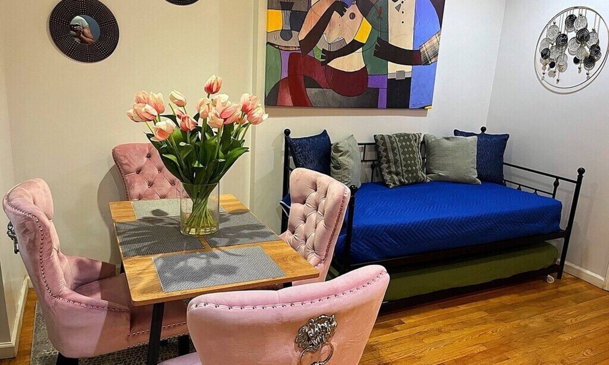 Harlem Apartment | Charming Harlem Brownstone