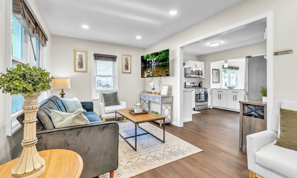 Oak Lawn House | Charming Hideaway near Chicago