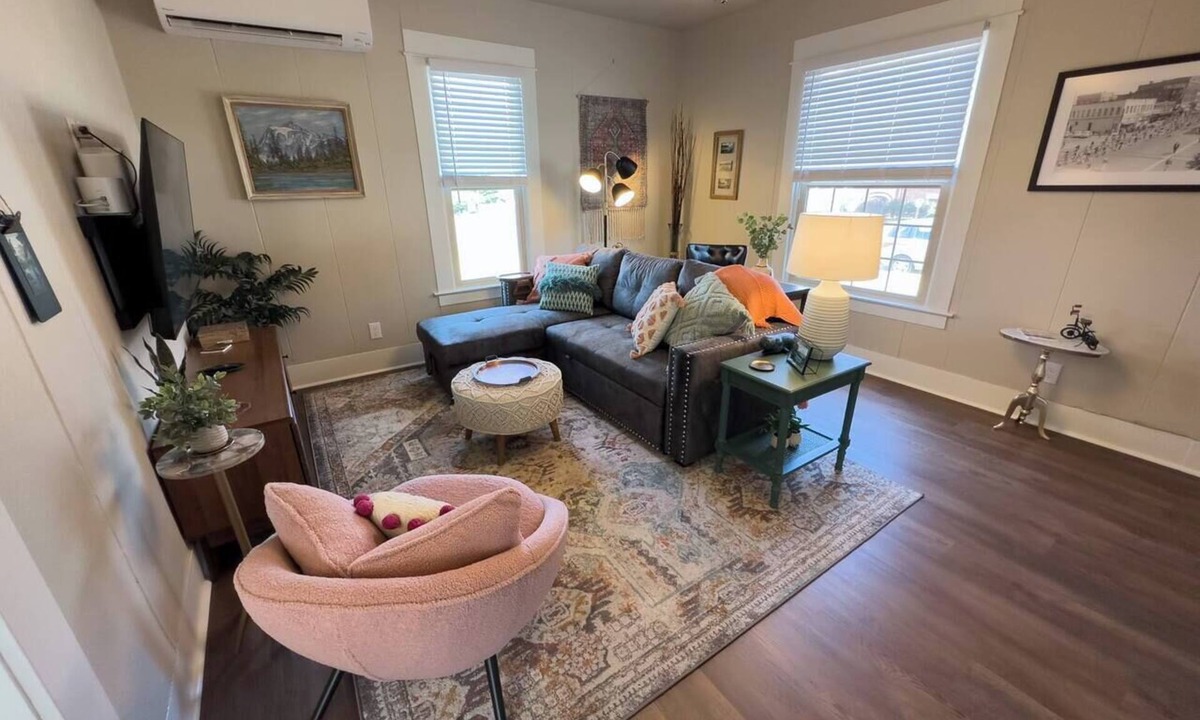 York House | Charming Historic Downtown 1BR | A+ Location