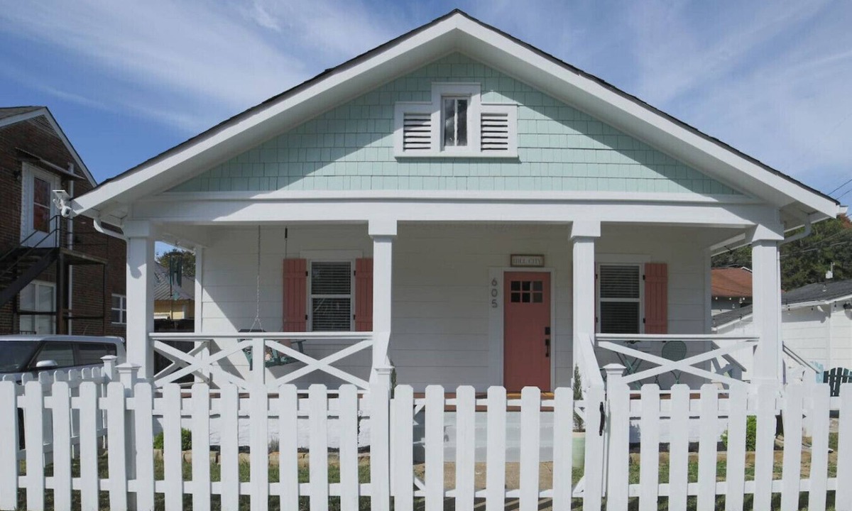 Northside House | Charming Historic Home | Walk to Northshore