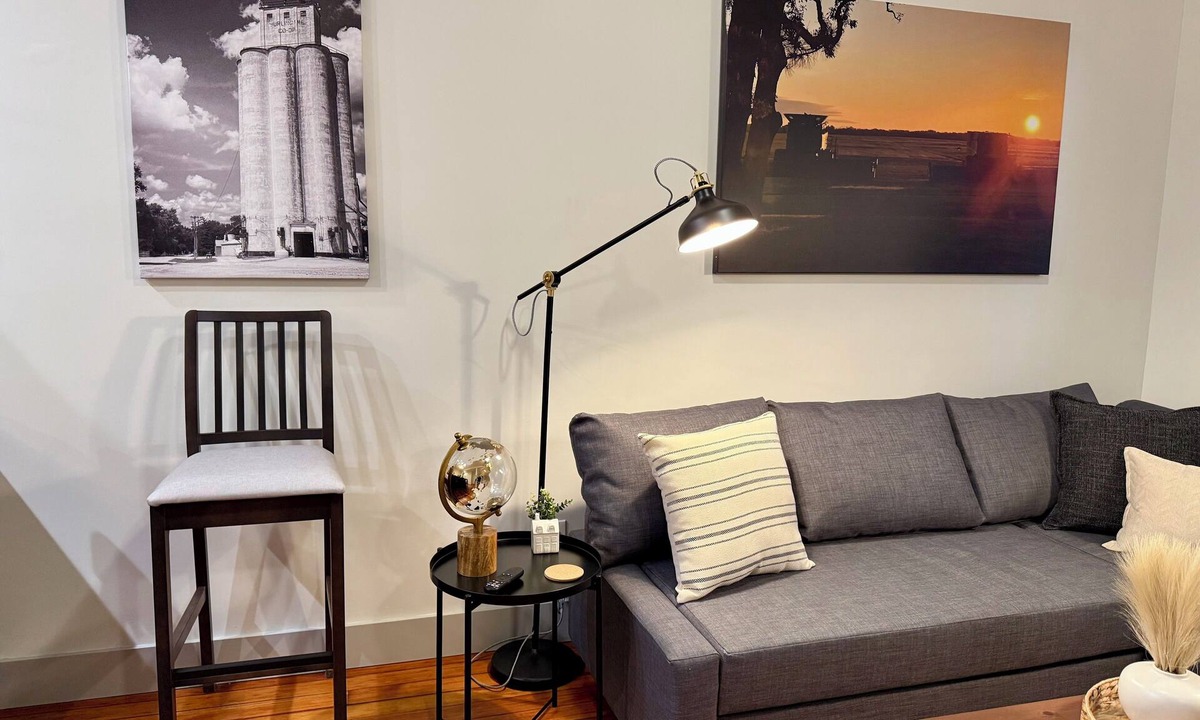 Burlingame Apartment | Charming Historic Loft in Burlingame, Sleeps 8