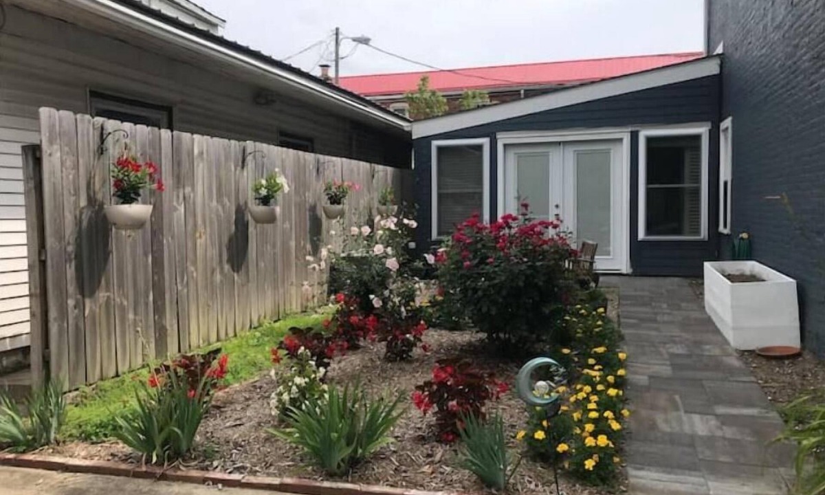 Hayden House | Charming Historic Retreat Home