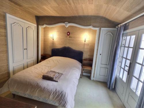 Loudun Apartment | Charming home 12