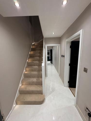 Mottingham and Chislehurst North House | Charming Home