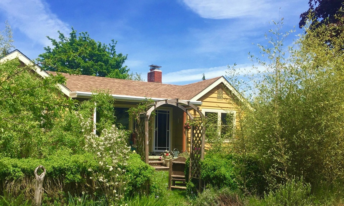 Corvallis House | Charming home Near University & River Park, short term rental