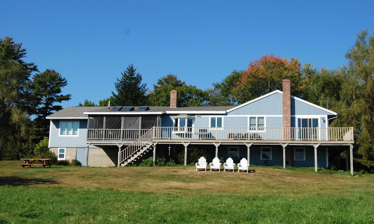 Woolwich House | Charming home on Montsweag Bay.