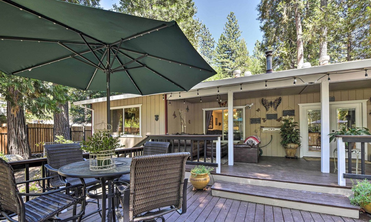Glencoe House | Charming Home w/ Deck - 16 Mi to Sutter Creek!