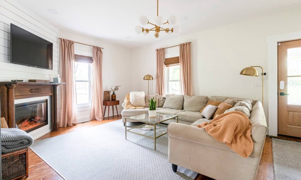 Monteagle House | Charming Home w/Grill and Firepit
