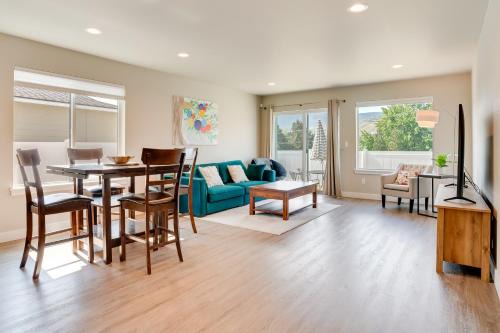 East Wenatchee House | Charming Home w/Mtn & Columbia River Views!