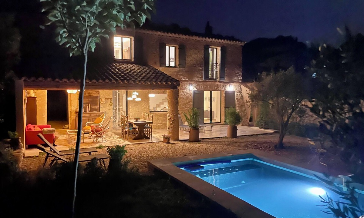 Simiane-la-Rotonde House | Charming house