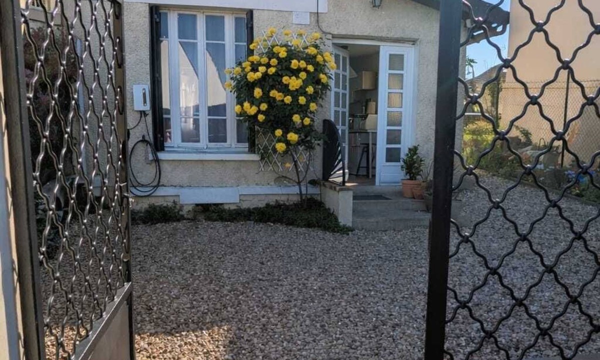Verneuil-sur-Seine House | Charming house with garden - Paris 25 min