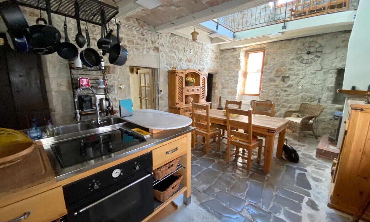 Berrias-et-Casteljau House | Charming house Ardèche Sud