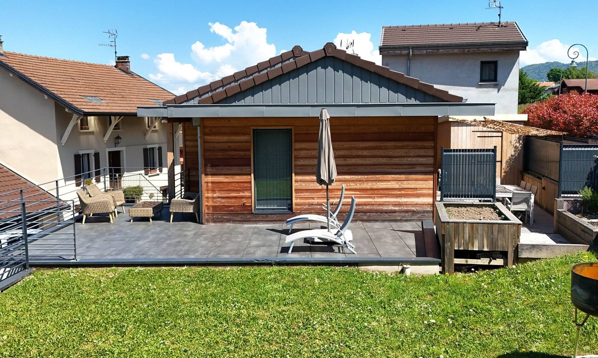 Neuvecelle House | Charming house in Évian with terrace and parking