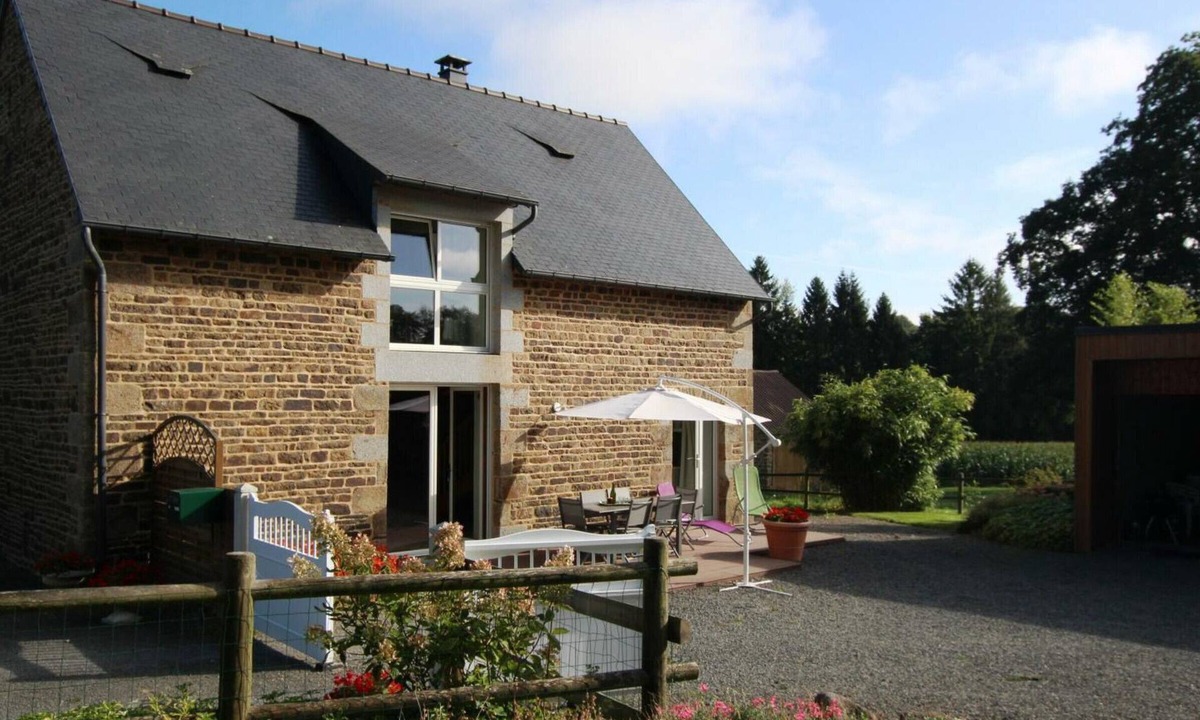 Le Grand-Celland Cottage | Charming house 3 bdrms., garden, 6 pers.