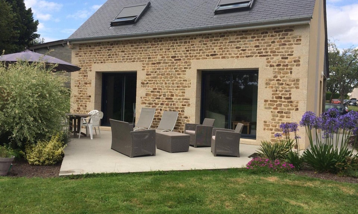 Le Mesnil-Ozenne Cottage | Charming house with garden near Mont St-Michel