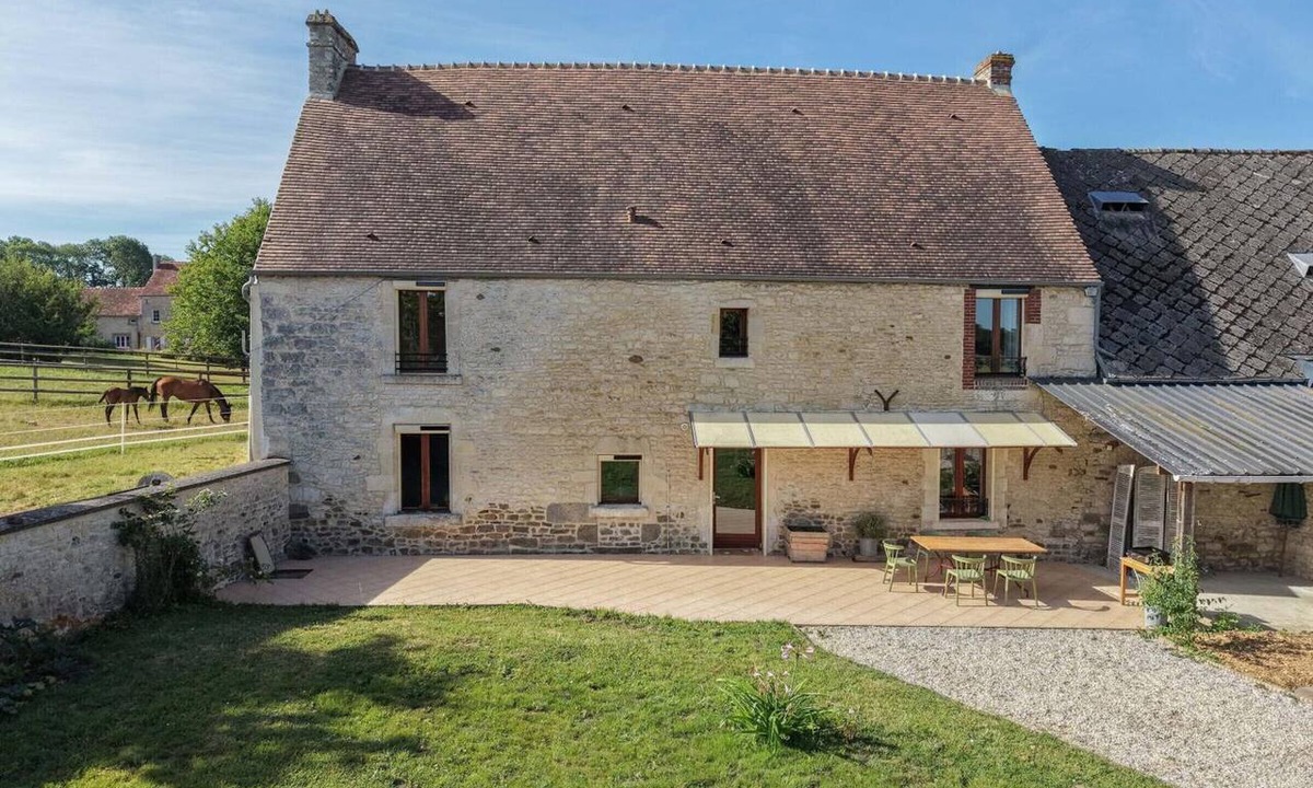 Joue-du-Plain Cottage | Charming house in a stud farm - 7 guests