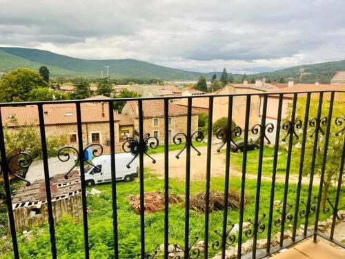 Vinuesa House | Charming House in Vinuesa with Garden View
