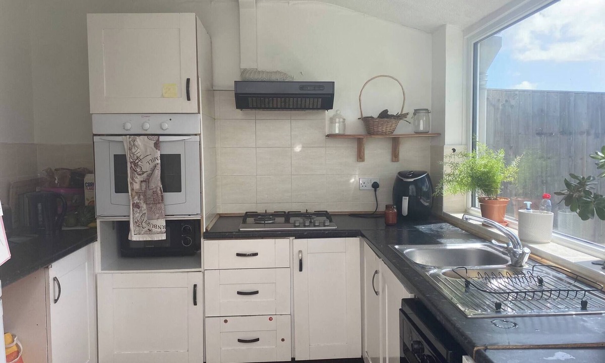 Tea Green House | Charming House Luton Airport