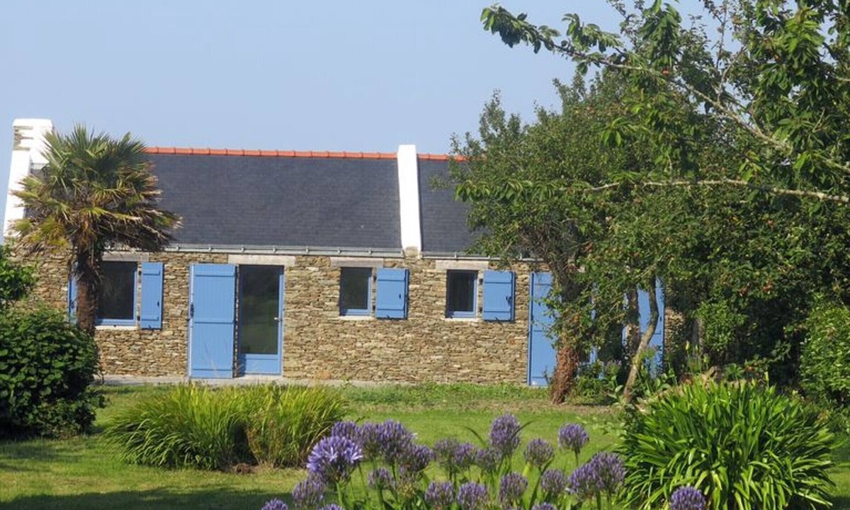 Le Palais House | Charming house near coastal path with private parking