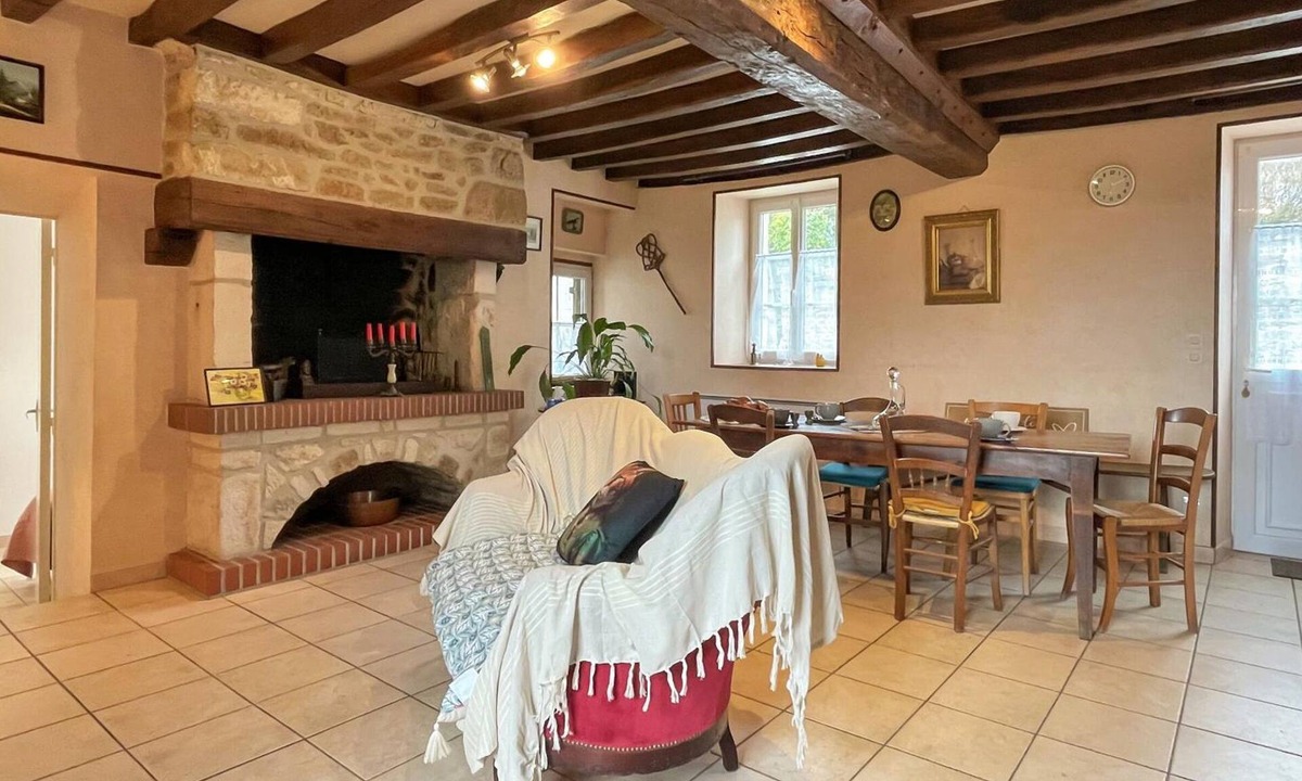 Rabodanges Cottage | Charming house near Rabodanges Lake, perfect for families