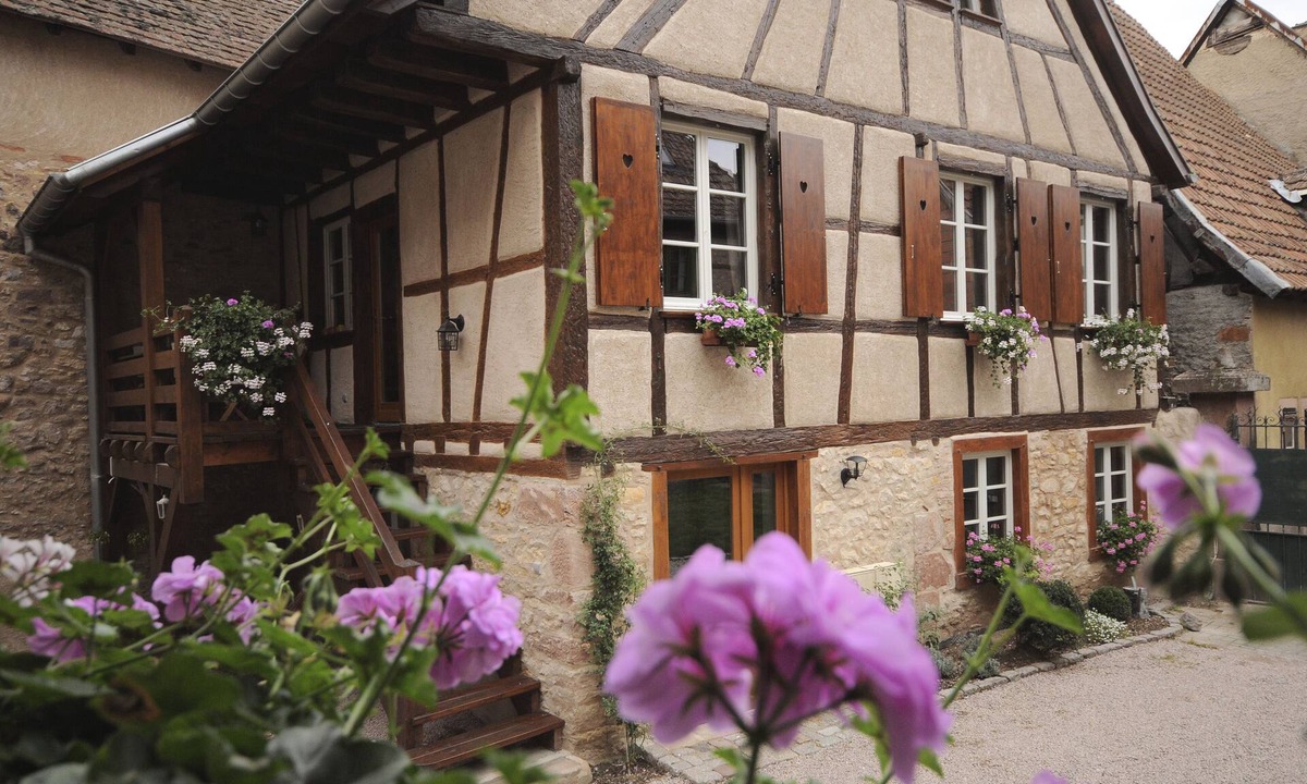 Bergheim House | Charming house on the wine route in the "VILLAGE PRÉFÉRÉ DES FRANÇAIS 2022" (FRENCH FAVORITE VILLAGE 2022)