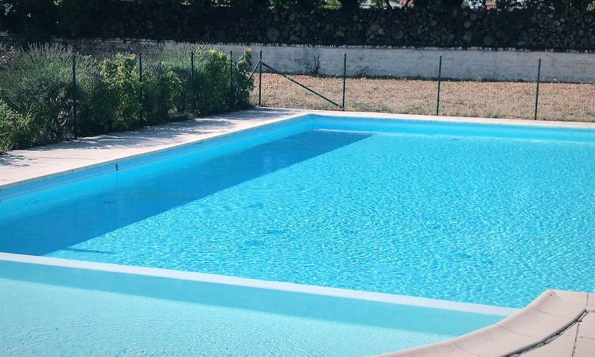 Saint-Jean-d'Angely House | Charming house pool view area les Granges