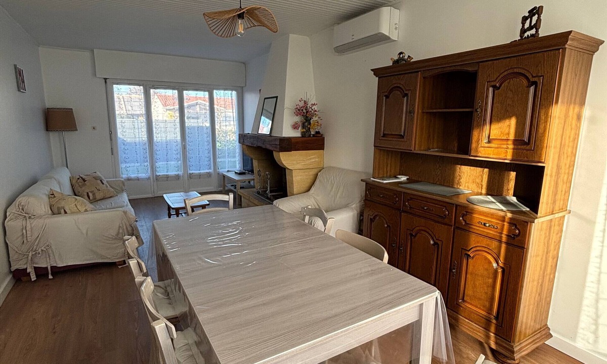 Gastes House | Charming House with Garden Near Gastes Lake – Perfect for Family Getaways!