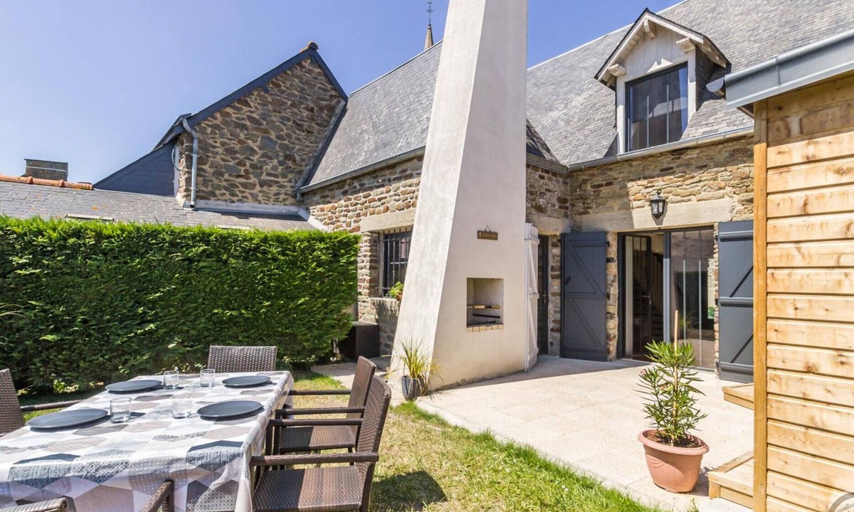 Ardevon Cottage | Charming house with private spa and garden in Ardevon
