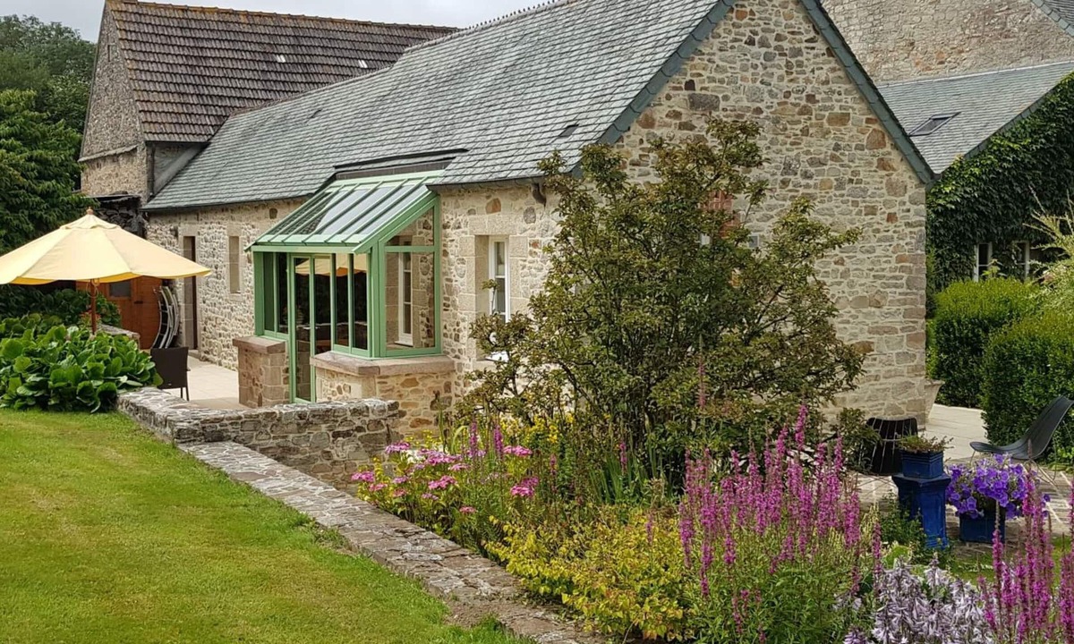Grosville Cottage | Charming house with terrace in Normandy