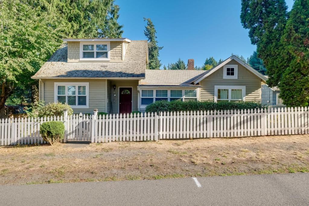 Indianola House | Charming Indianola Home Walk to Town!