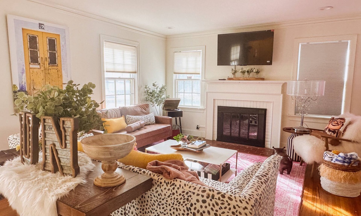 Bryn Mawr House | Charming Instaworthy cottage close to Everything Fun in Tulsa! No Cleaning fee