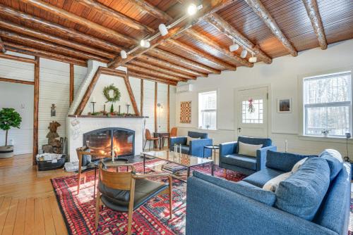 Jaffrey House | Charming Jaffrey Cottage with Deck and Grill!