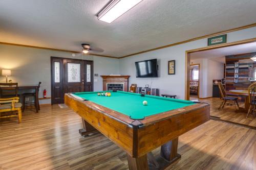 Newkirk House | Charming Kaw Lake Country Home w/Game Room!
