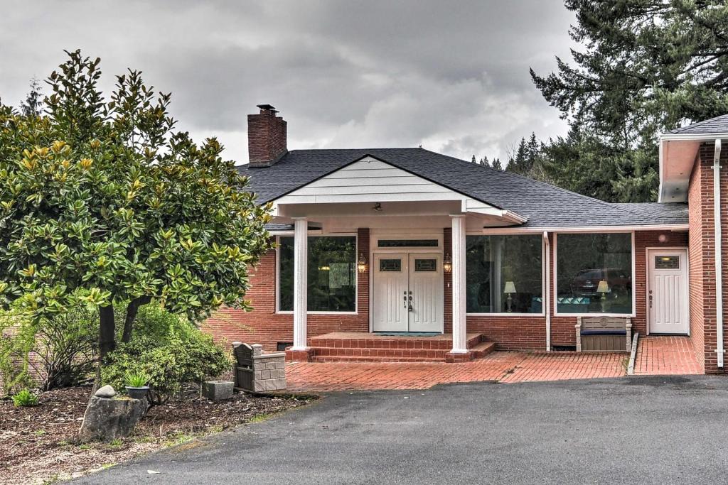 Kelso House | Charming Kelso Home with Proximity to Cowlitz River!