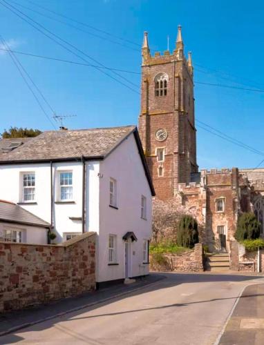 Kenton Apartment | Charming Kenton Cottage