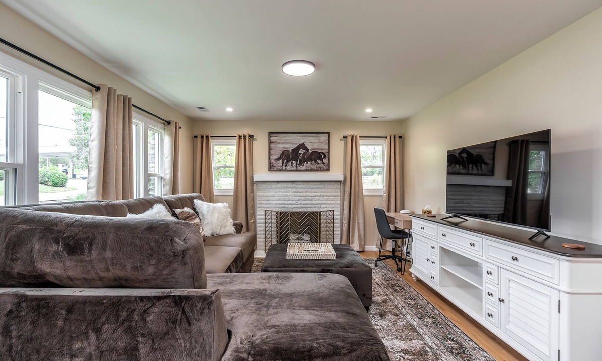 Lexington House | Charming Kentucky Stone House