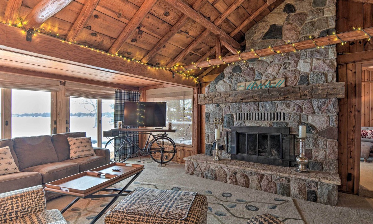 Cadillac Cabin | Charming Lake Mitchell Cabin w/ Waterfront Views!