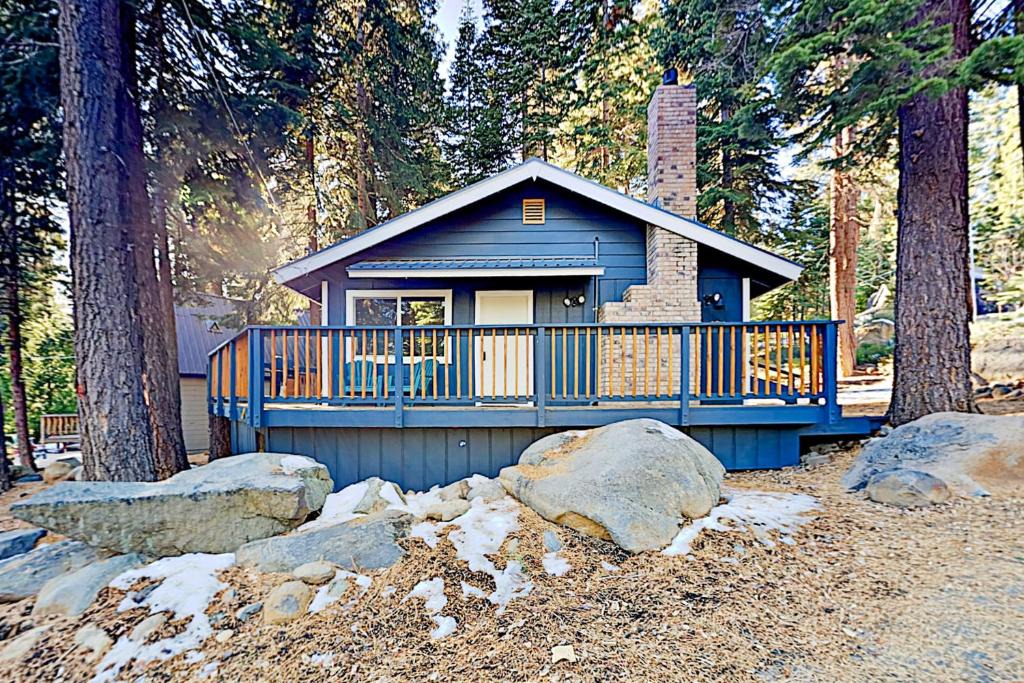 Carnelian Bay House | Charming Lake Tahoe Cabin