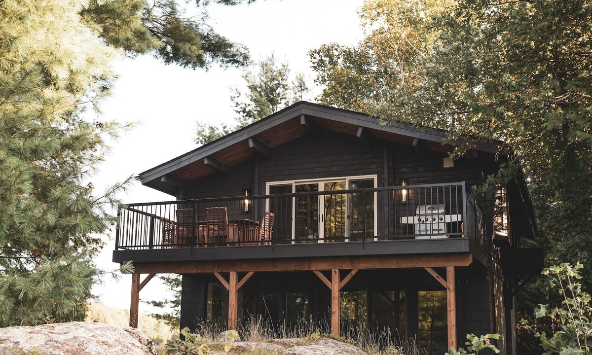 Seguin Cottage | Charming Lakefront Cottage