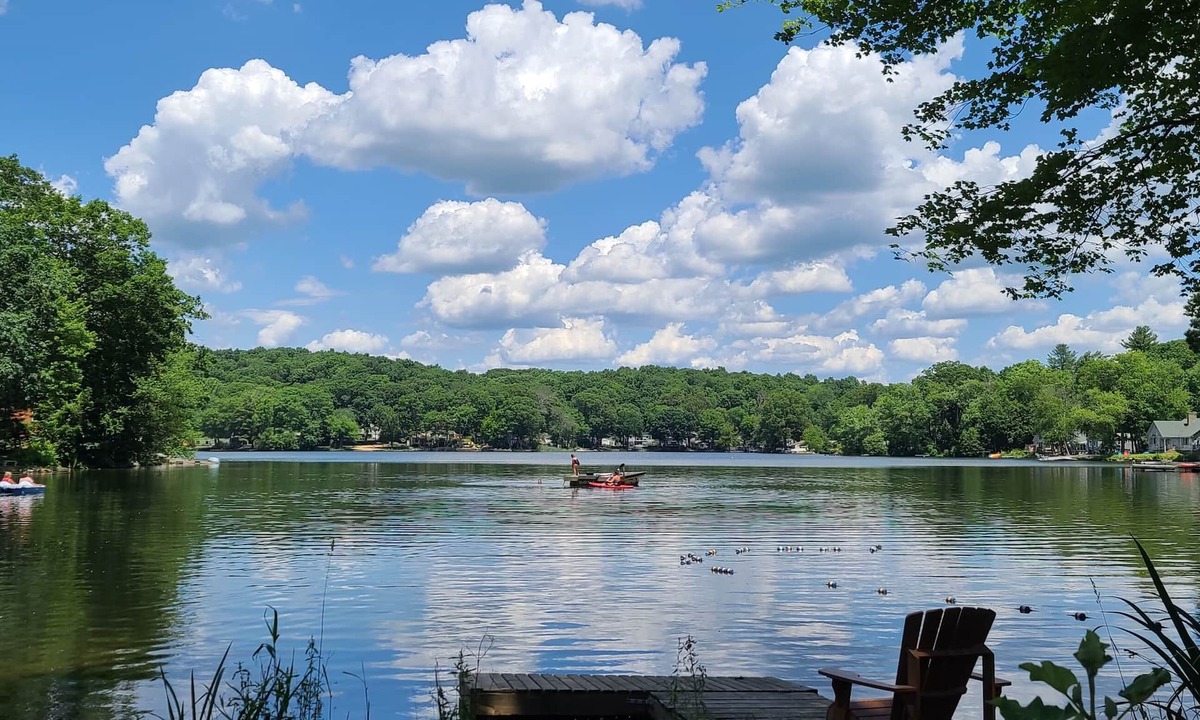 Ashford Cottage | Charming Lakefront Cottage