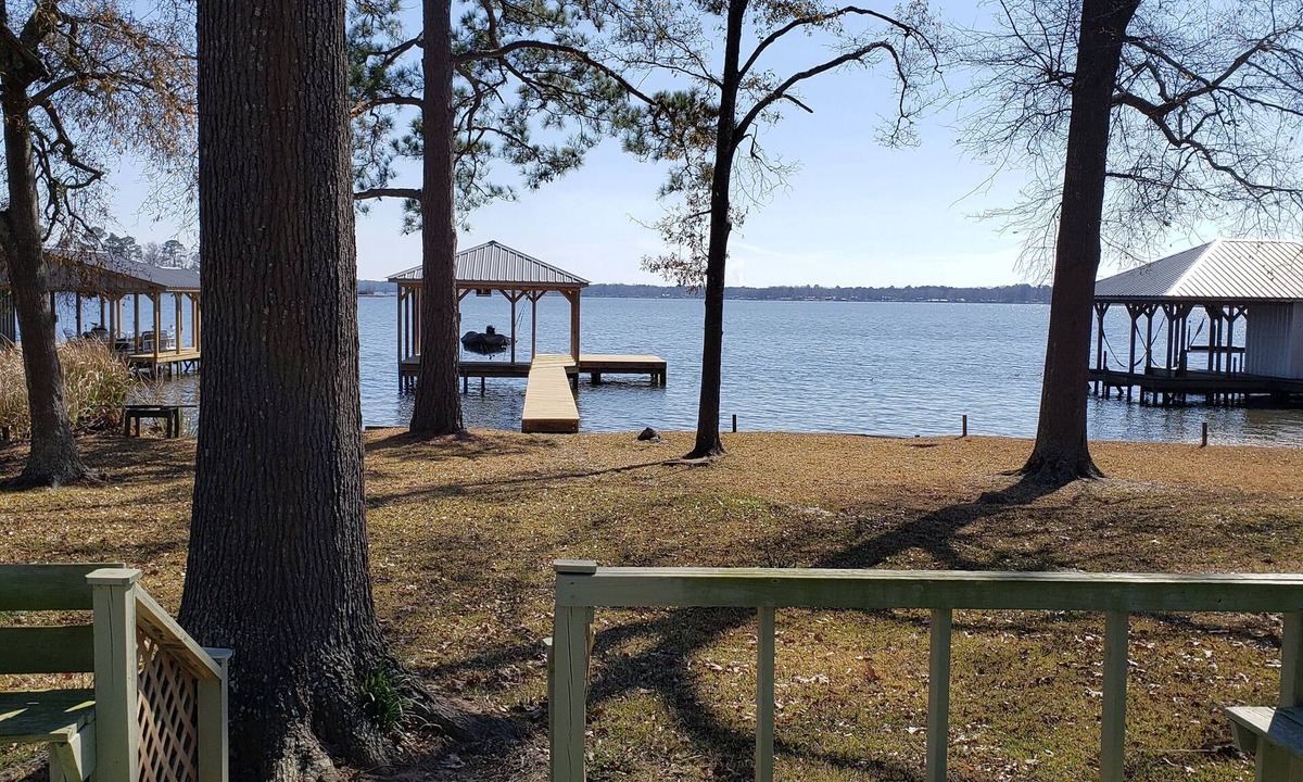 Long Branch House | Charming Lakehouse in Peaceful Setting