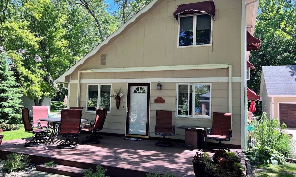 Spirit Lake Cottage | Charming Lakes Cottage in the Woods!