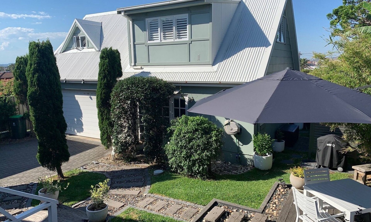 Merewether Cottage | Charming light filled cottage just 150 metres from Merewether Beach and baths.