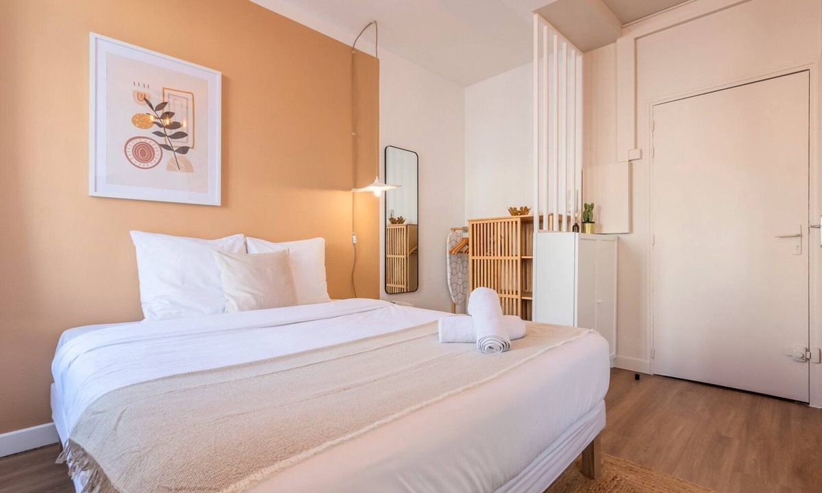 Vauban - Wazemmes Apartment | Charming Lille St Michel studio