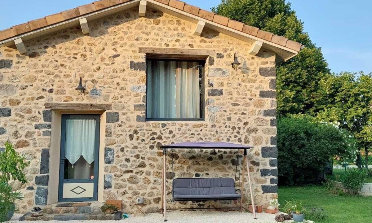 Pont-de-Labeaume House | Charming little stone house with private pool