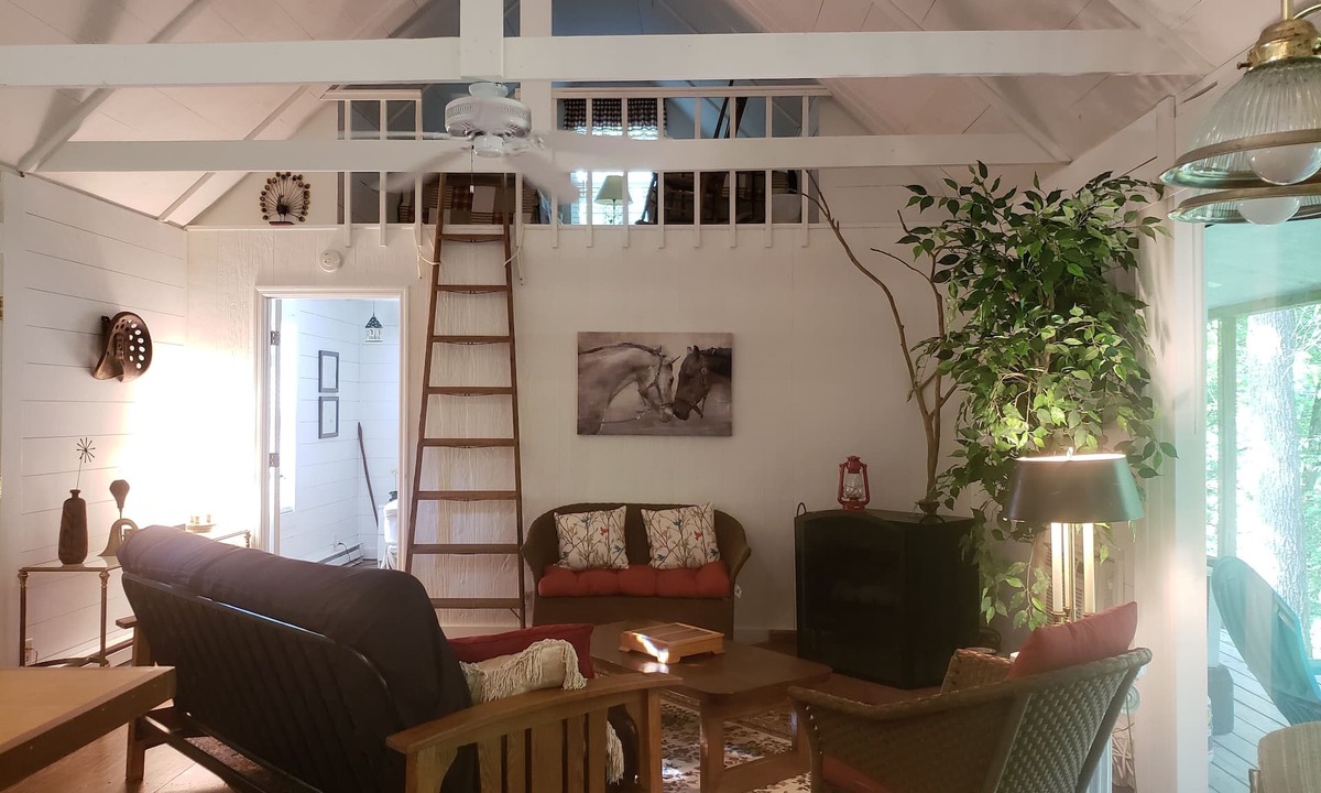 Keene Cottage | Charming little house on the Kentucky River