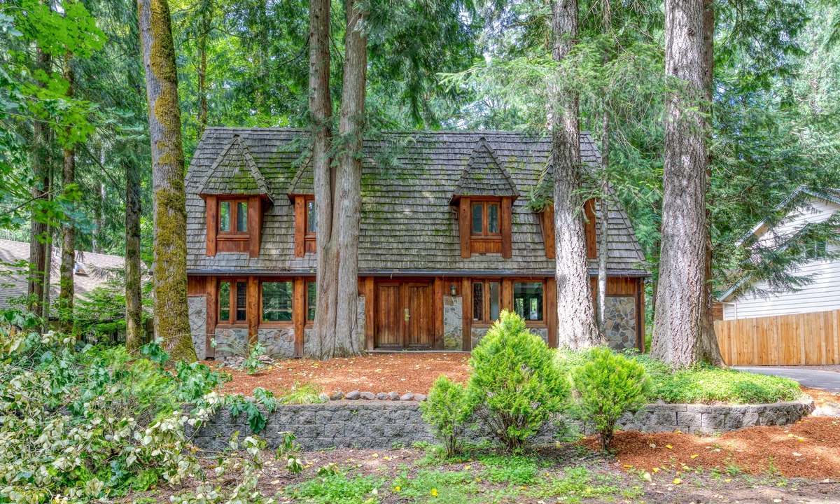 Mount Hood Village Ski Chalet | Charming Lodge-Style Home with Fireplace, Private Hot Tub, & Shared Pool Access