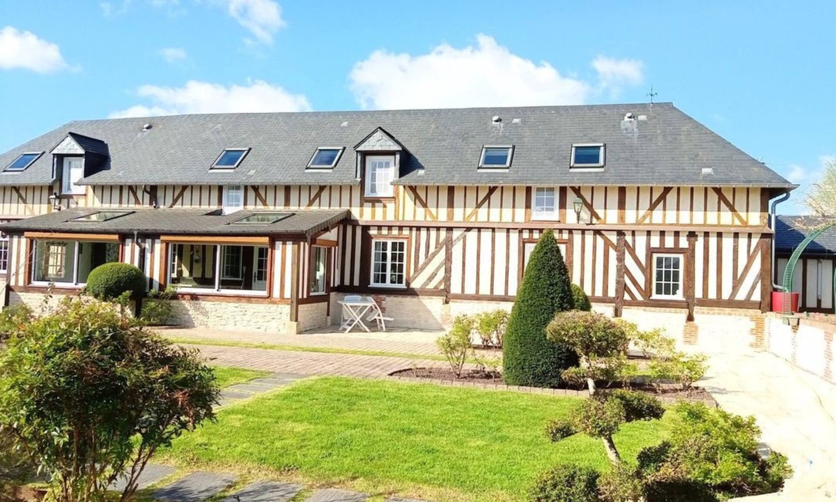 Beuzeville House | Charming Longère with Jacuzzi Near Honfleur