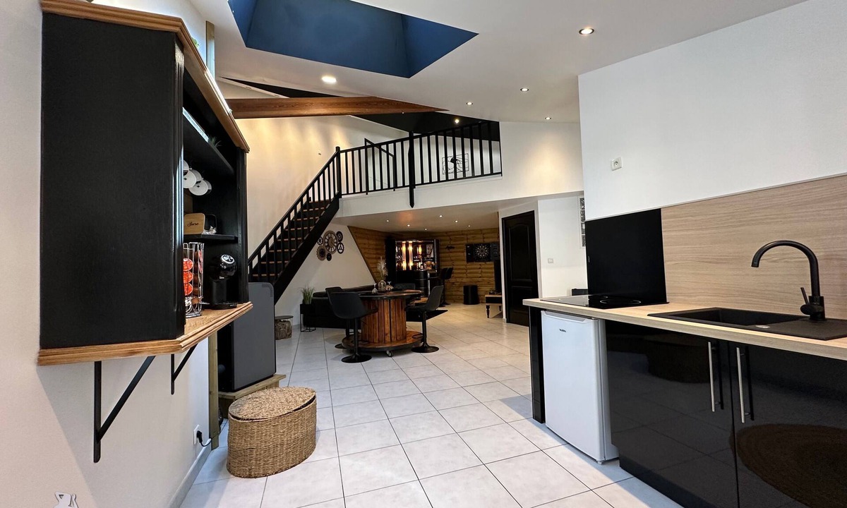 Bogny-sur-Meuse Apartment | Charming Love Room with private spa Romantic getaway 2 steps from Belgium